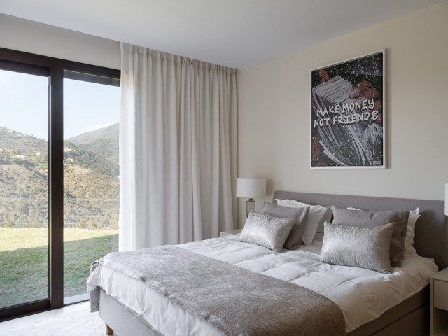3 Bedrooms Apartment in Benahavís