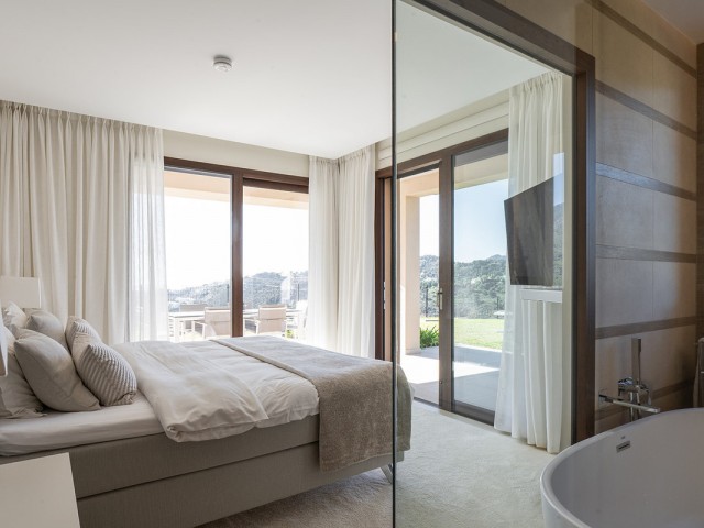 3 Bedrooms Apartment in Benahavís