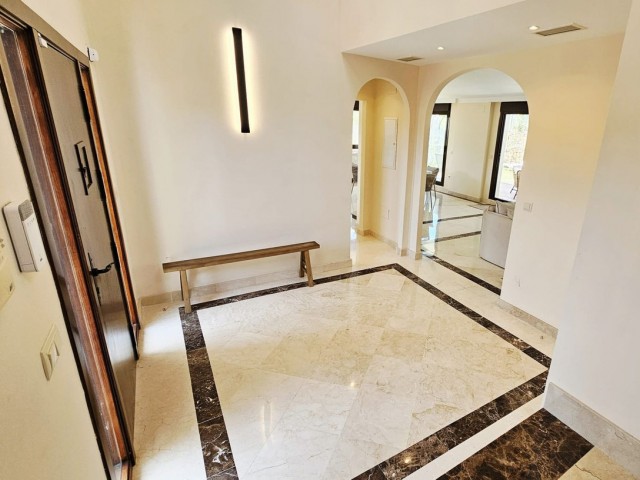 3 Sovrums Villa i Estepona