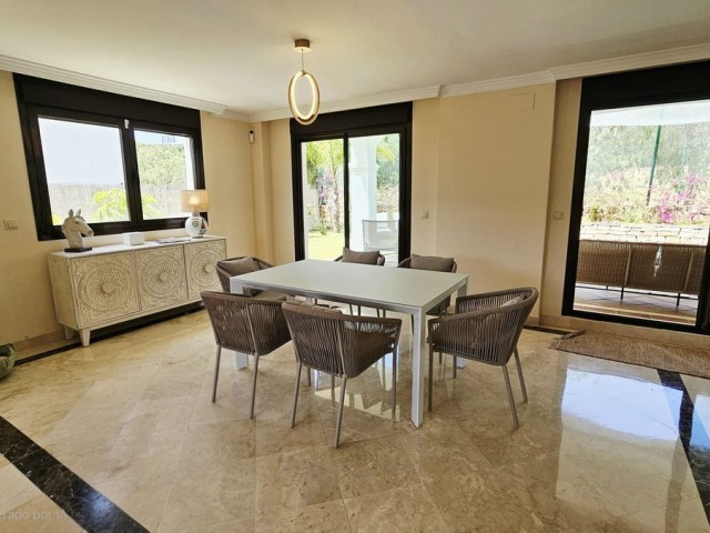 3 Sovrums Villa i Estepona