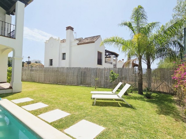 3 Sovrums Villa i Estepona