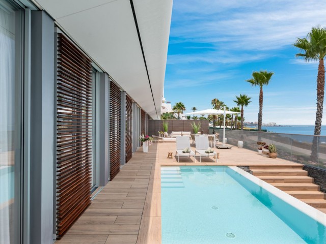 4 Sovrums Villa i Estepona