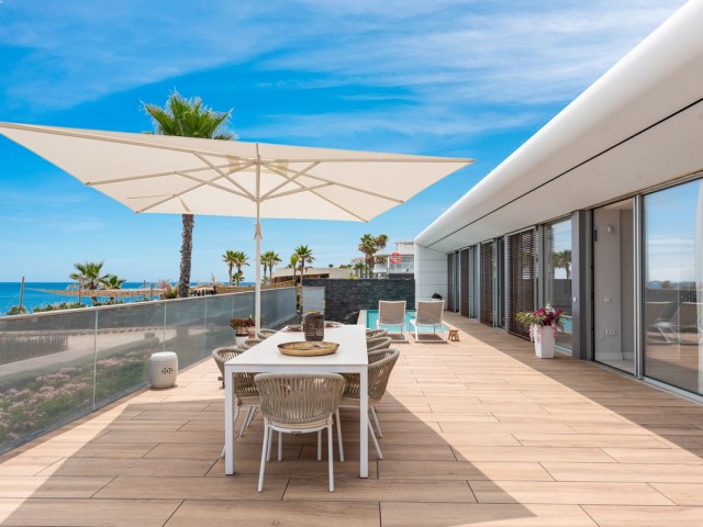 4 Sovrums Villa i Estepona