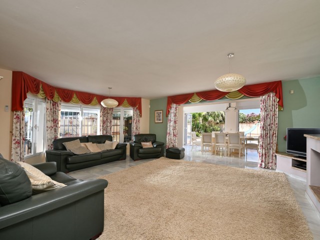 3 Bedrooms Villa in Calahonda