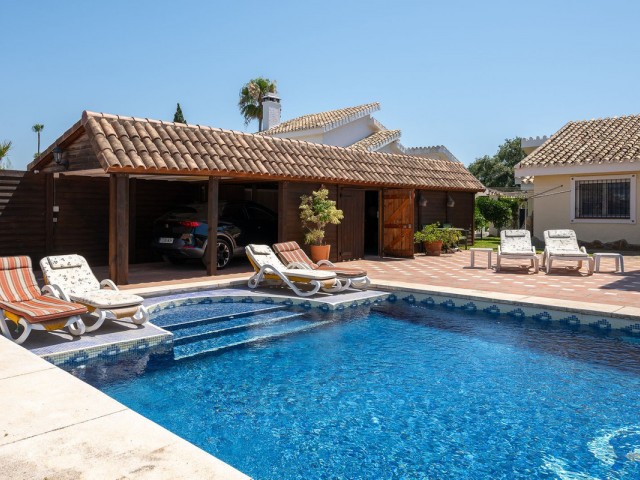 3 Bedrooms Villa in Calahonda