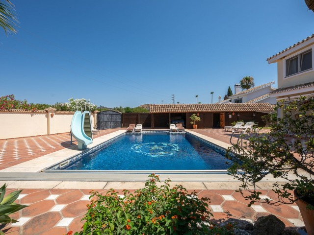 3 Bedrooms Villa in Calahonda