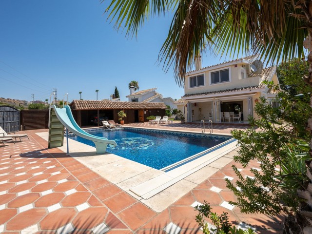 3 Bedrooms Villa in Calahonda
