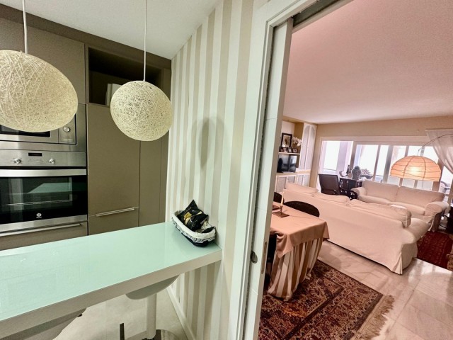 Apartamento con 4 Dormitorios  en Puerto Banús