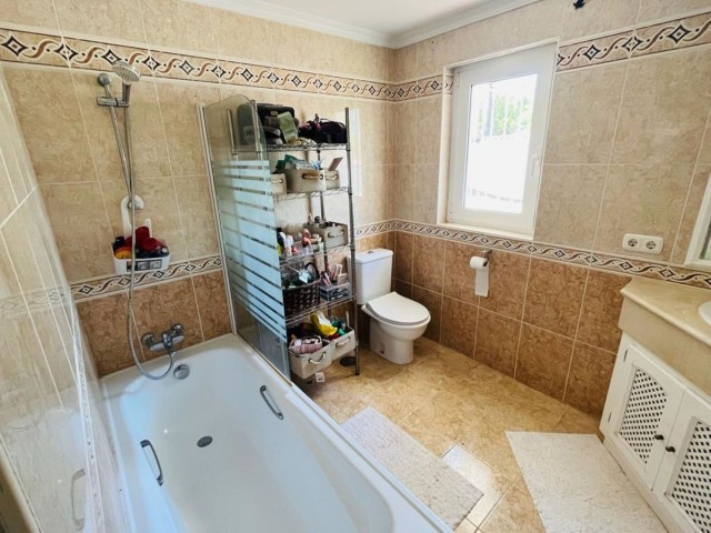 4 Soveroms Villa i Sotogrande
