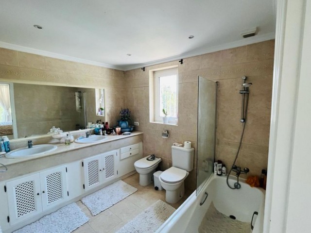 4 Schlafzimmer Villa in Sotogrande