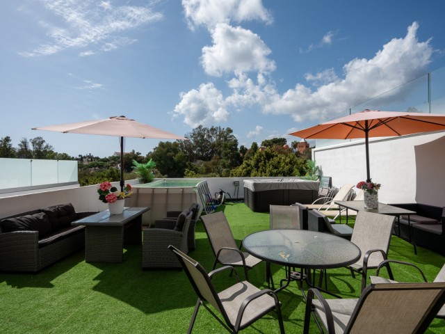 8 Sovrums Villa i Cabopino
