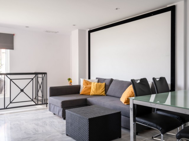 8 Sovrums Villa i Cabopino