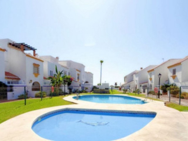 4 Soveroms Villa i Manilva