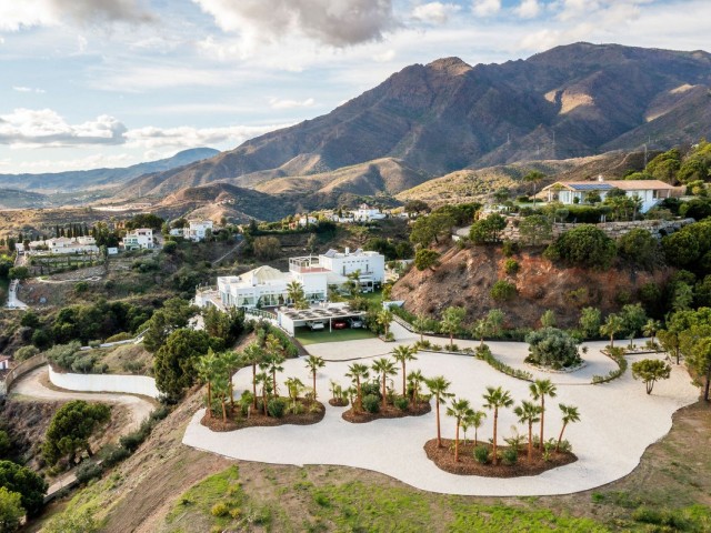 7 Sovrums Villa i Estepona