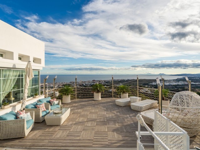 7 Sovrums Villa i Estepona