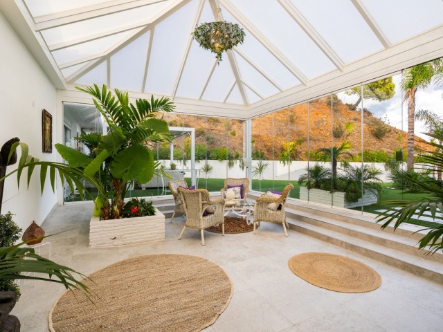 7 Sovrums Villa i Estepona