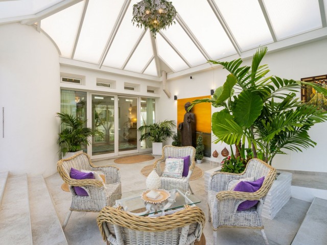7 Sovrums Villa i Estepona