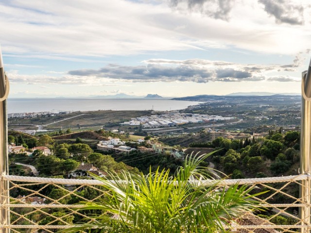 7 Sovrums Villa i Estepona