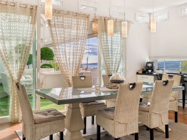 7 Sovrums Villa i Estepona