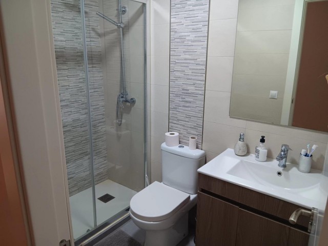 Apartamento con 3 Dormitorios  en Estepona