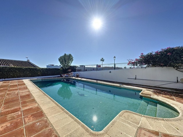 4 Soveroms Villa i Manilva
