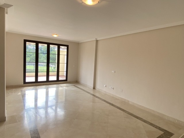 Penthouse, Los Arqueros, R5043967