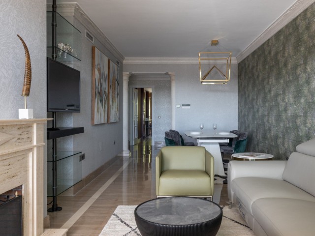 Apartamento con 2 Dormitorios  en Marbella