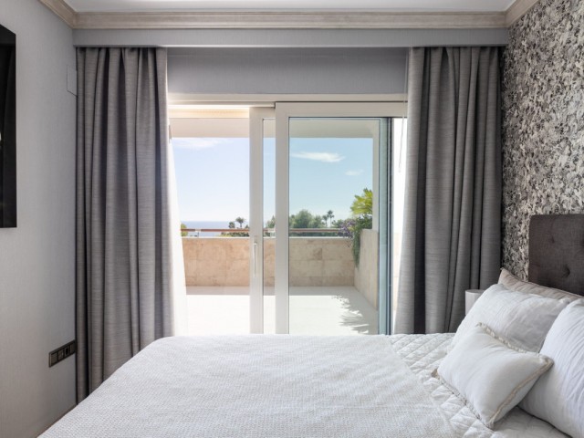 Apartamento con 2 Dormitorios  en Marbella