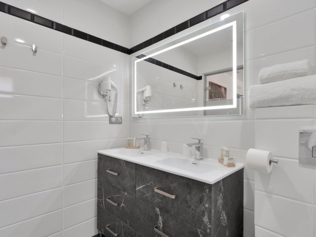 16 Makuuhuoneen Huvila El Chaparral