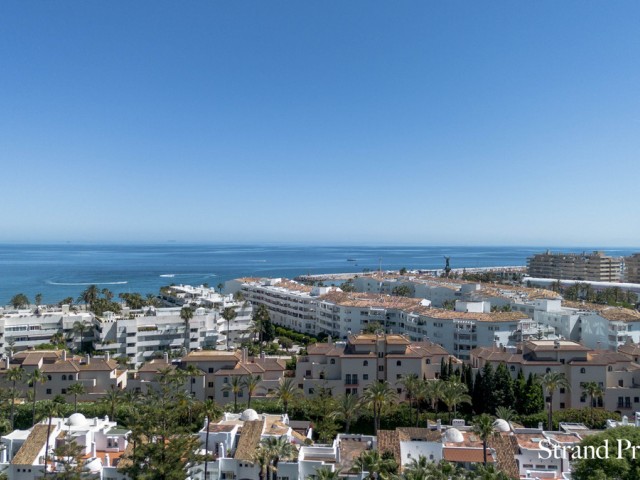 Apartamento con 2 Dormitorios  en Marbella