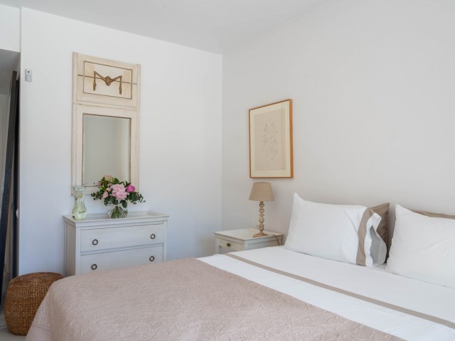 Apartamento con 2 Dormitorios  en Marbella