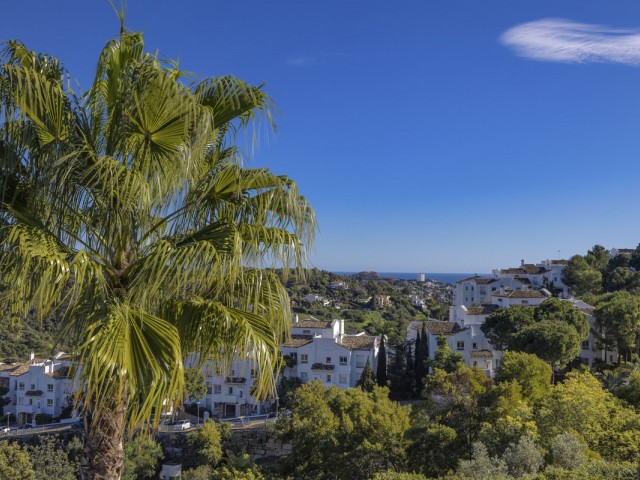 3 Bedrooms Apartment in Benahavís