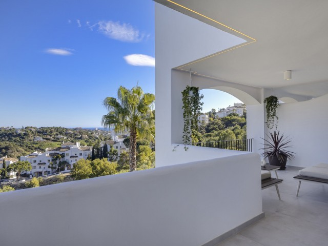 3 Bedrooms Apartment in Benahavís