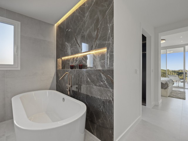 3 Bedrooms Apartment in Benahavís