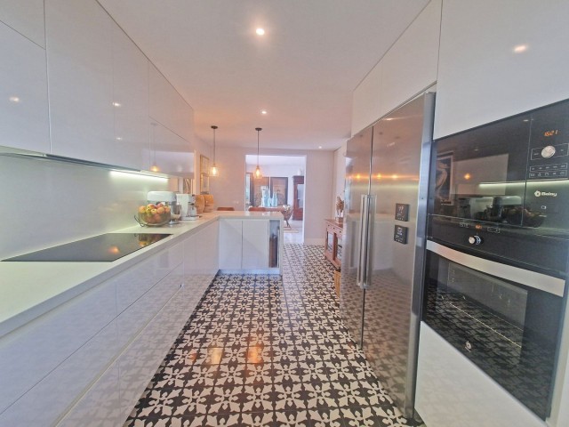 4 Makuuhuoneen Rivitalo Calahonda