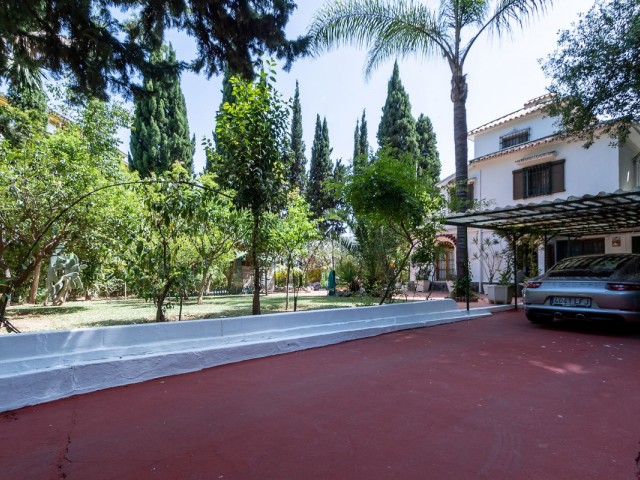 4 Makuuhuoneen Huvila Marbella