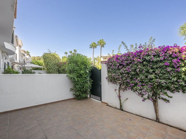 4 Makuuhuoneen Rivitalo Nueva Andalucía