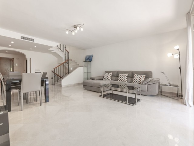 4 Makuuhuoneen Rivitalo Nueva Andalucía