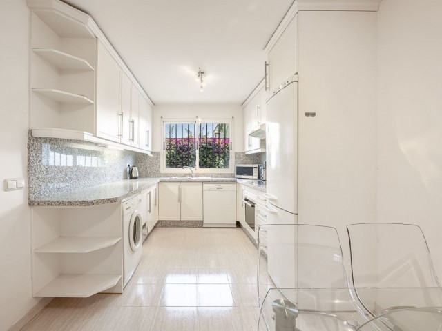 4 Makuuhuoneen Rivitalo Nueva Andalucía