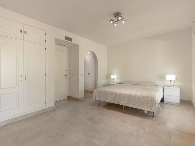 4 Makuuhuoneen Rivitalo Nueva Andalucía