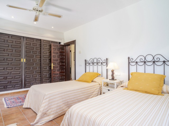 3 Bedrooms Villa in Benahavís