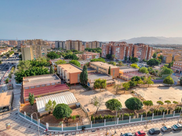 Ático con 4 Dormitorios  en Málaga Centro