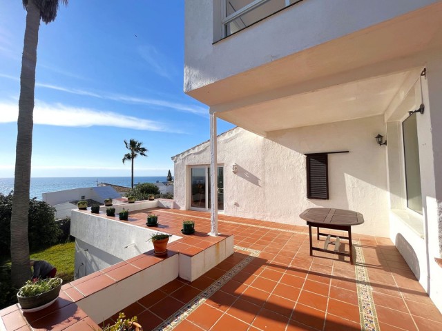 5 Sovrums Villa i Estepona