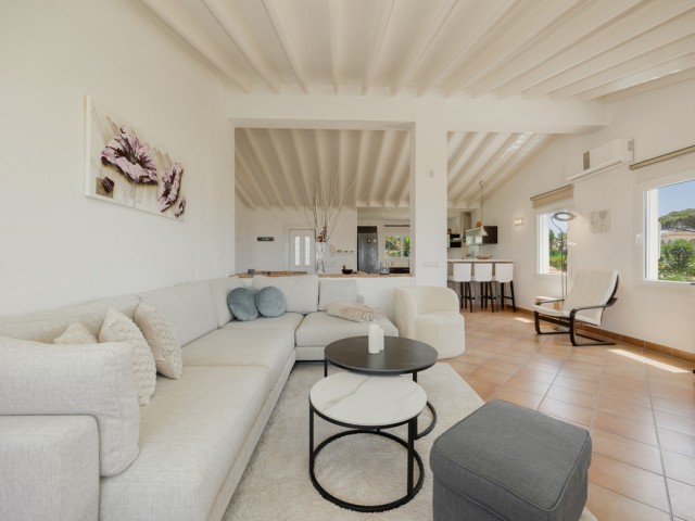 4 Schlafzimmer Villa in Costabella