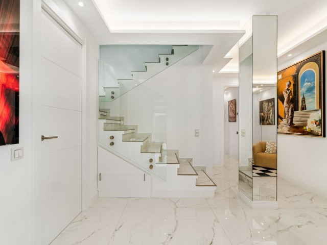 4 Makuuhuoneen Huoneisto Puerto Banús