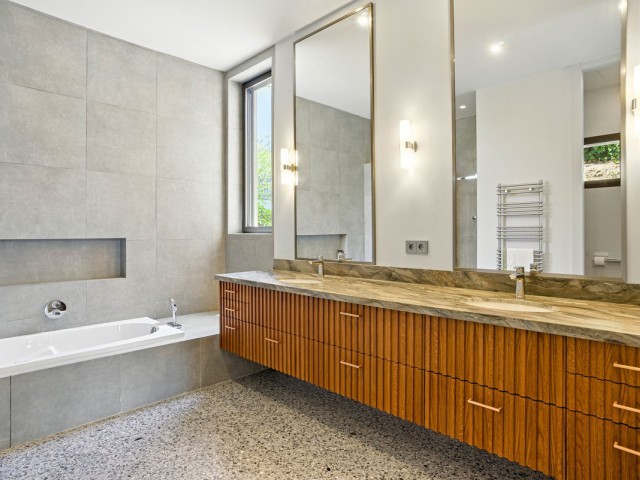 5 Schlafzimmer Villa in Elviria