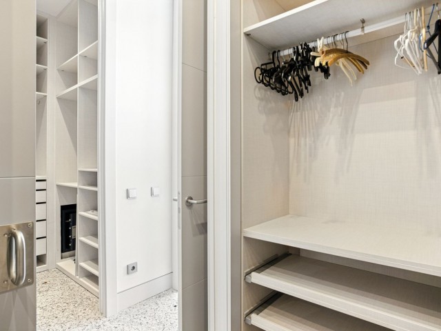 5 Sovrums Villa i Elviria