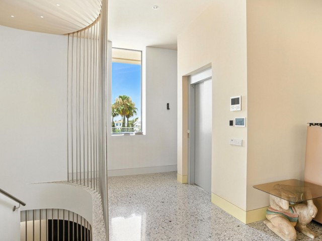 5 Sovrums Villa i Elviria