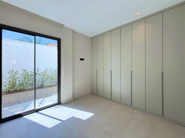 4 Sovrums Villa i Estepona