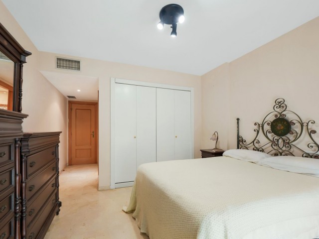 Apartamento con 3 Dormitorios  en Marbella